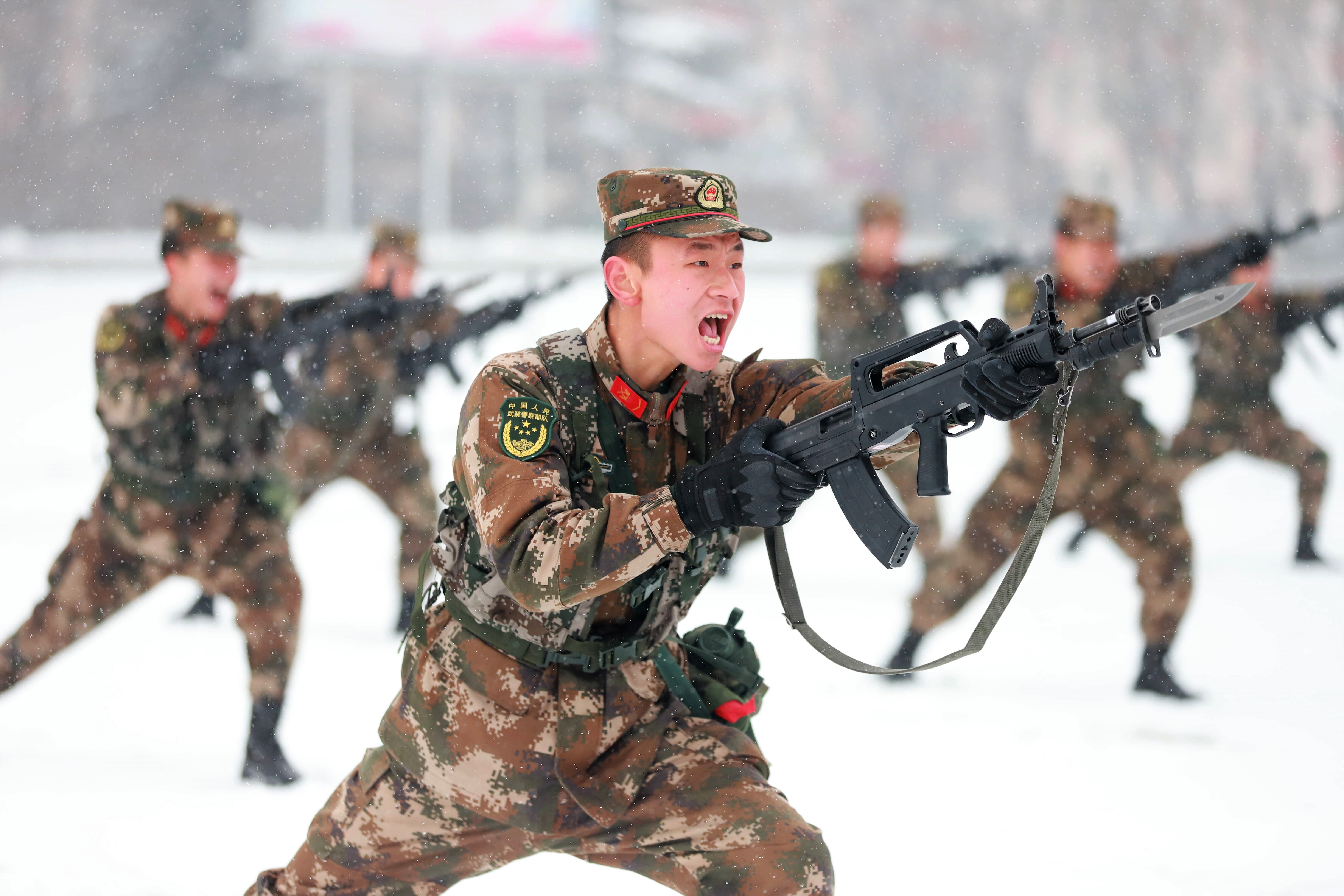 Chinesisches Militär soll sich auf Krieg vorbereiten - Präsident XI mobilisiert Truppen!