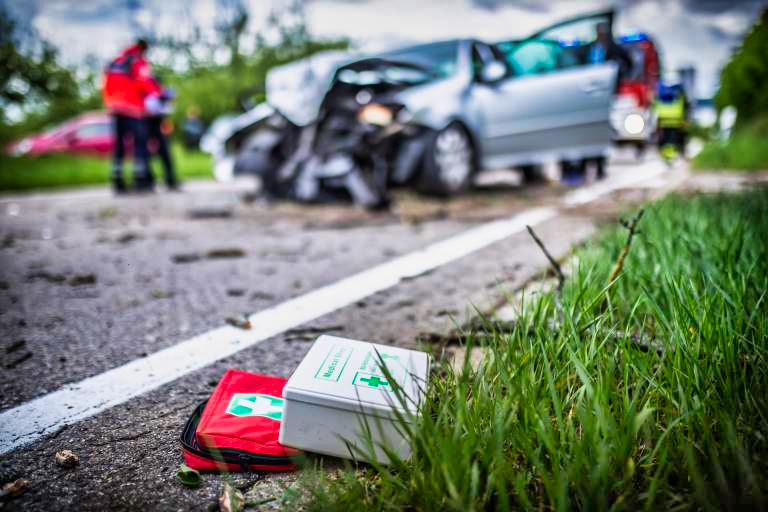 Schwerer Unfall  - Kind von Auto erfasst - Neunjähriger Junge schwer verletzt! Hubschrauber im Einsatz
