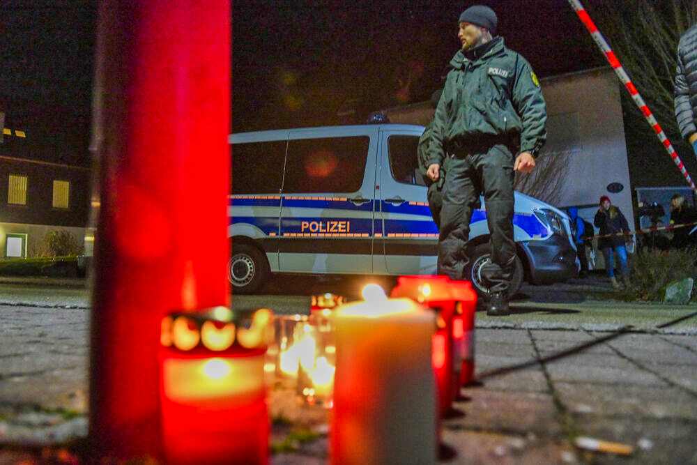 Enkel köpft eigene Oma (100) mit einer Axt! Schreckliches Verbrechen in Hamburg