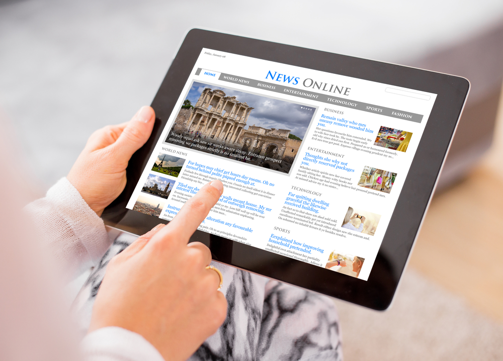 Vollsperrung! Busunglück auf der A1! Kleinbuss überschlägt sich nach Unfall!